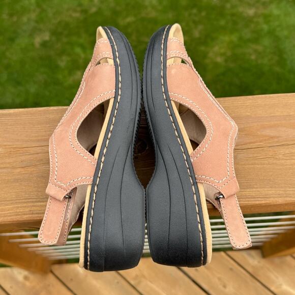 NWOB Clarks size 8.5 NARROW Merliah Leather Wedge Sandals - Sand Tan - Picture 6 of 12